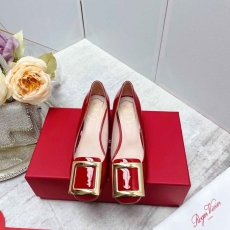 Roger Vivier flat shoes